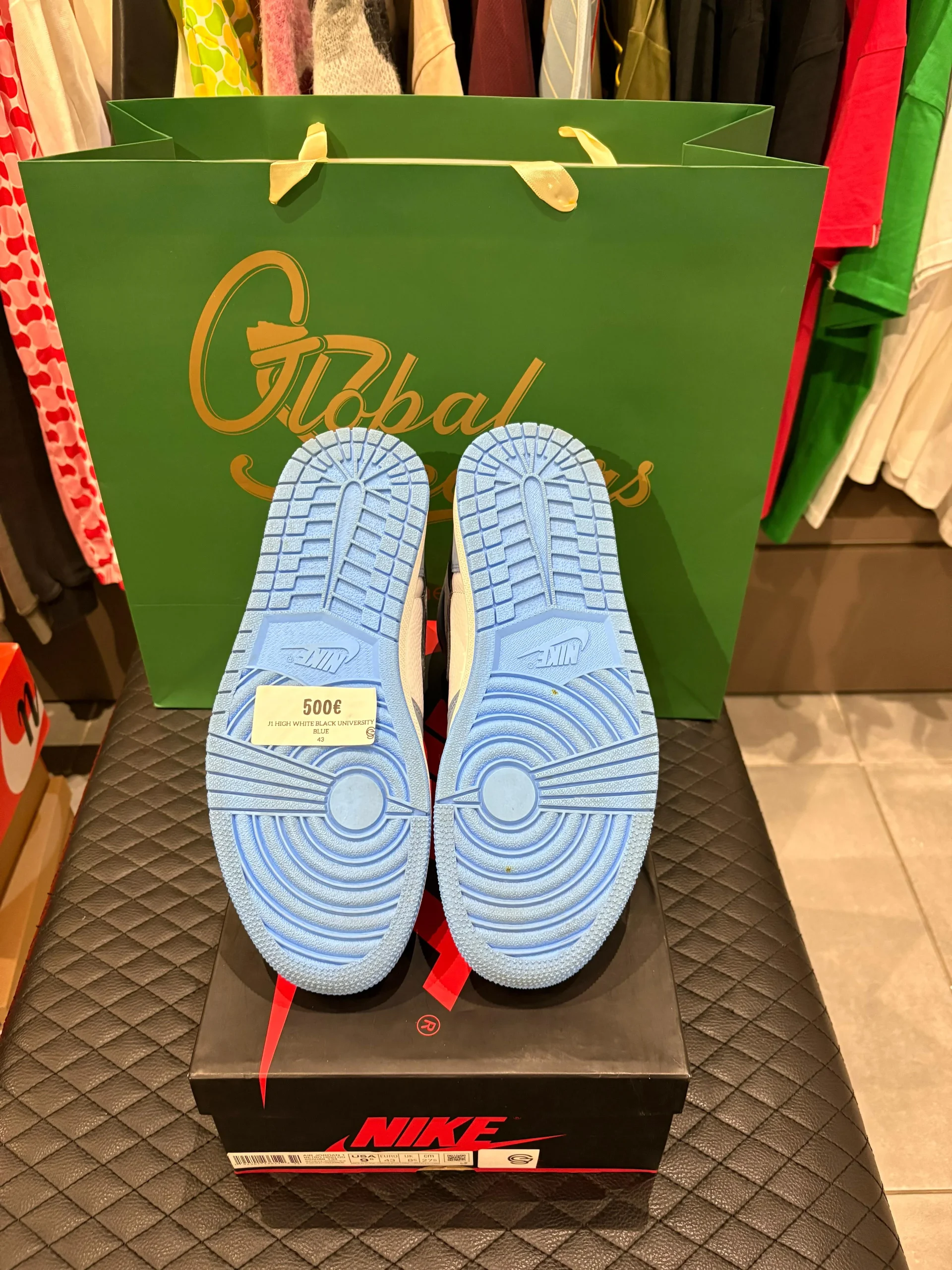 Jordan 1 Retro High OG University Blue OCCASION – Image 8