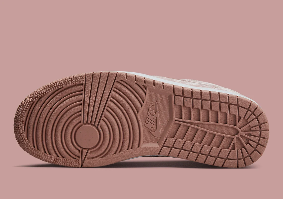 Air Jordan 1 Low SE Pink Velvet – Image 9