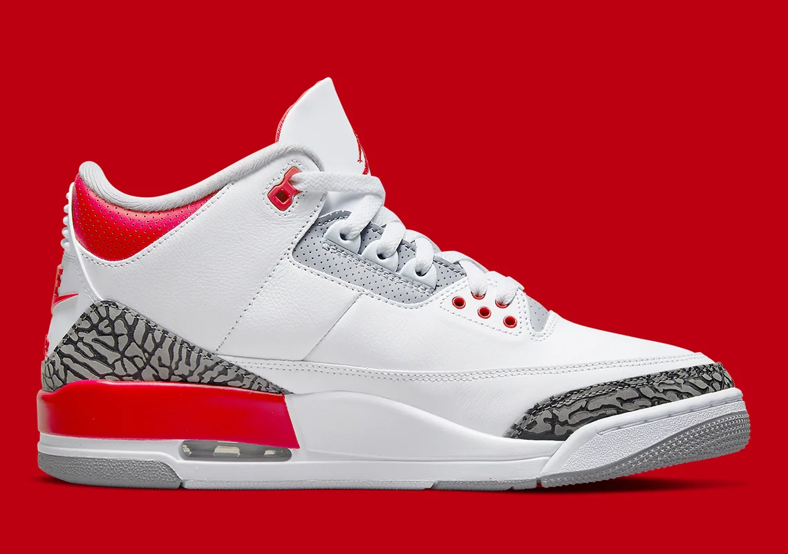 Jordan 3 Retro Fire Red (2022) – Image 4