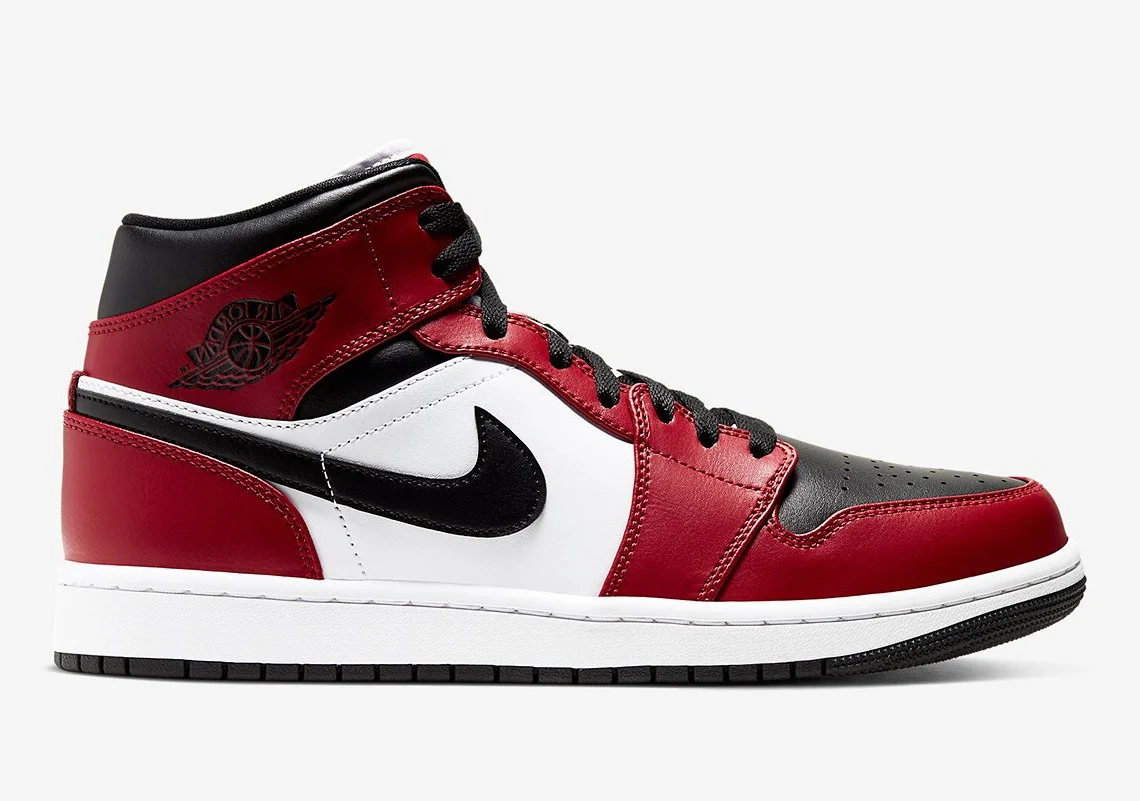 Air Jordan 1 Mid Chicago Toe