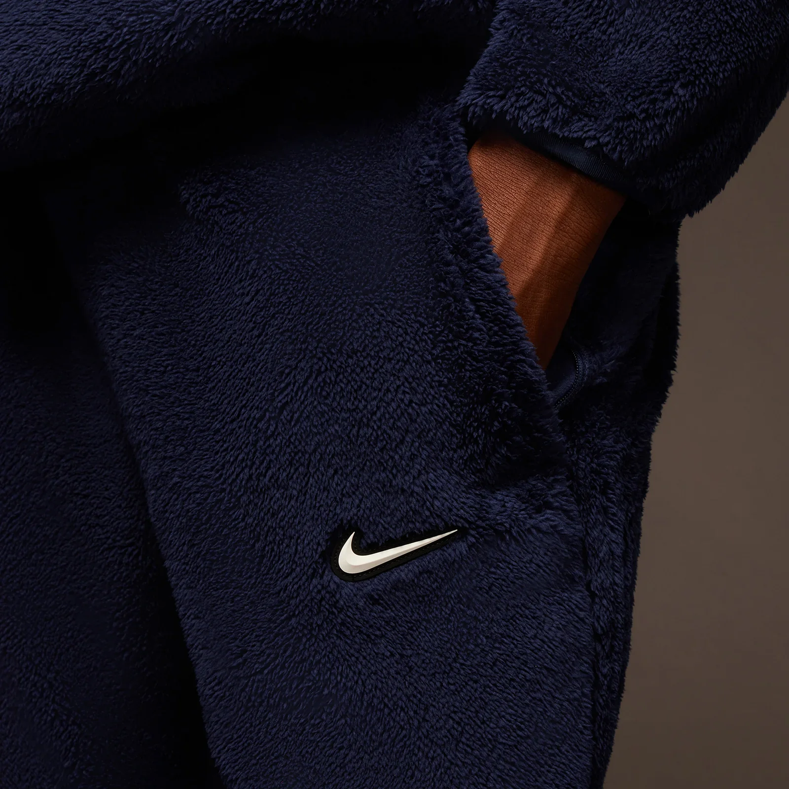 Nike x NOCTA Women's Chalet Polar Pant Dark Blue – Image 7