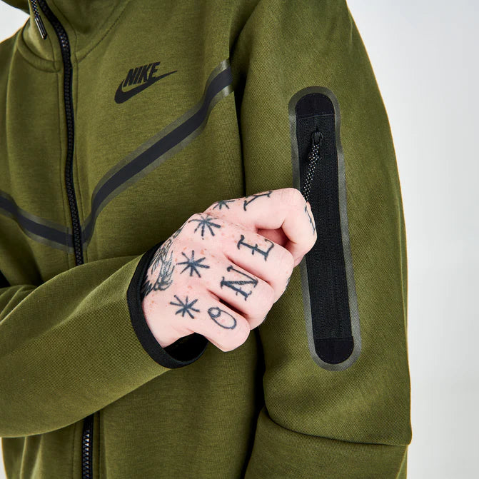 Nike Sportswear Tech Fleece Full Zip Hoodie & Joggers Set Rough Green/Black – Image 5