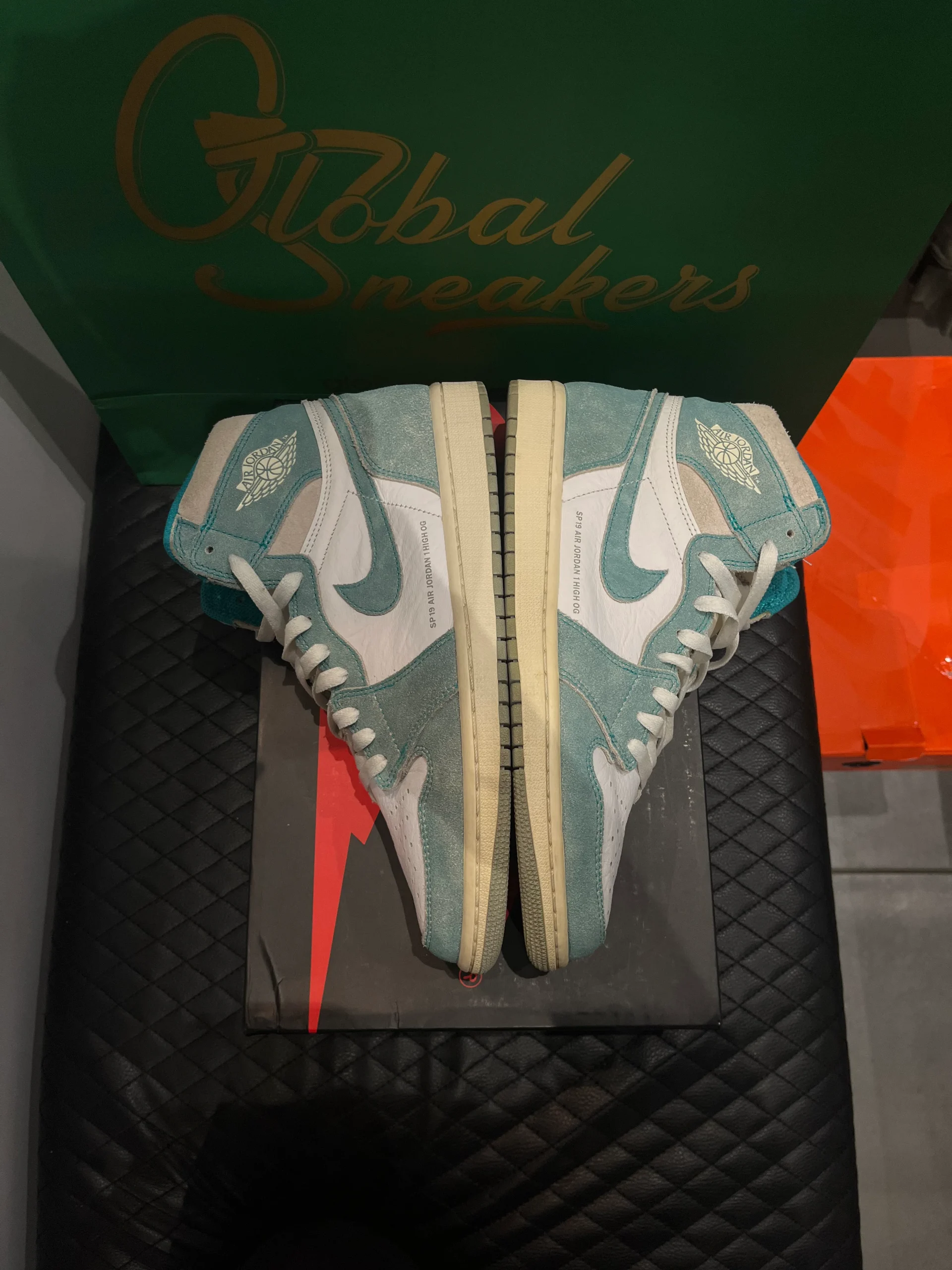 Jordan 1 Retro High Turbo Green OCCASION – Image 4