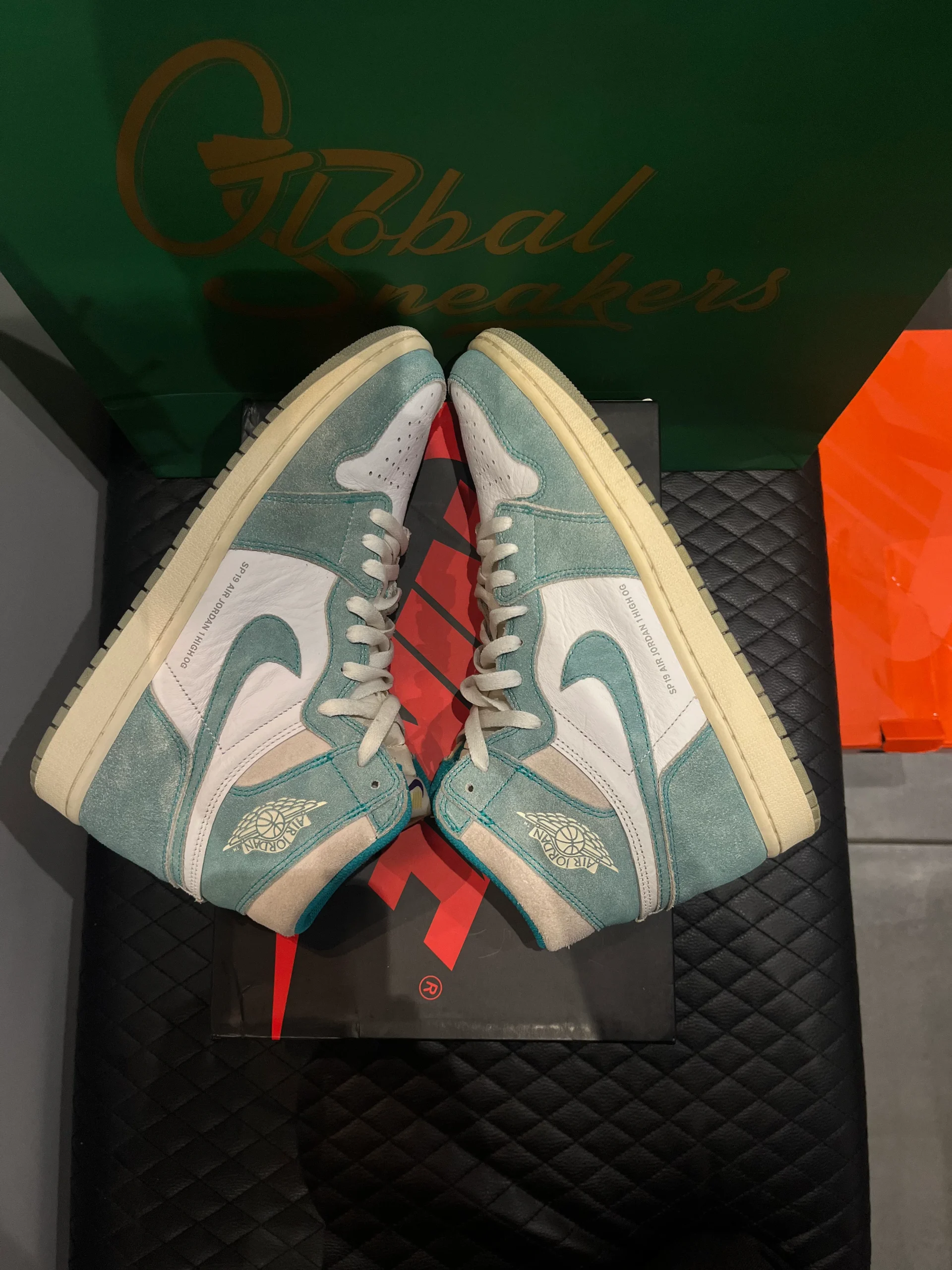 Jordan 1 Retro High Turbo Green OCCASION – Image 3