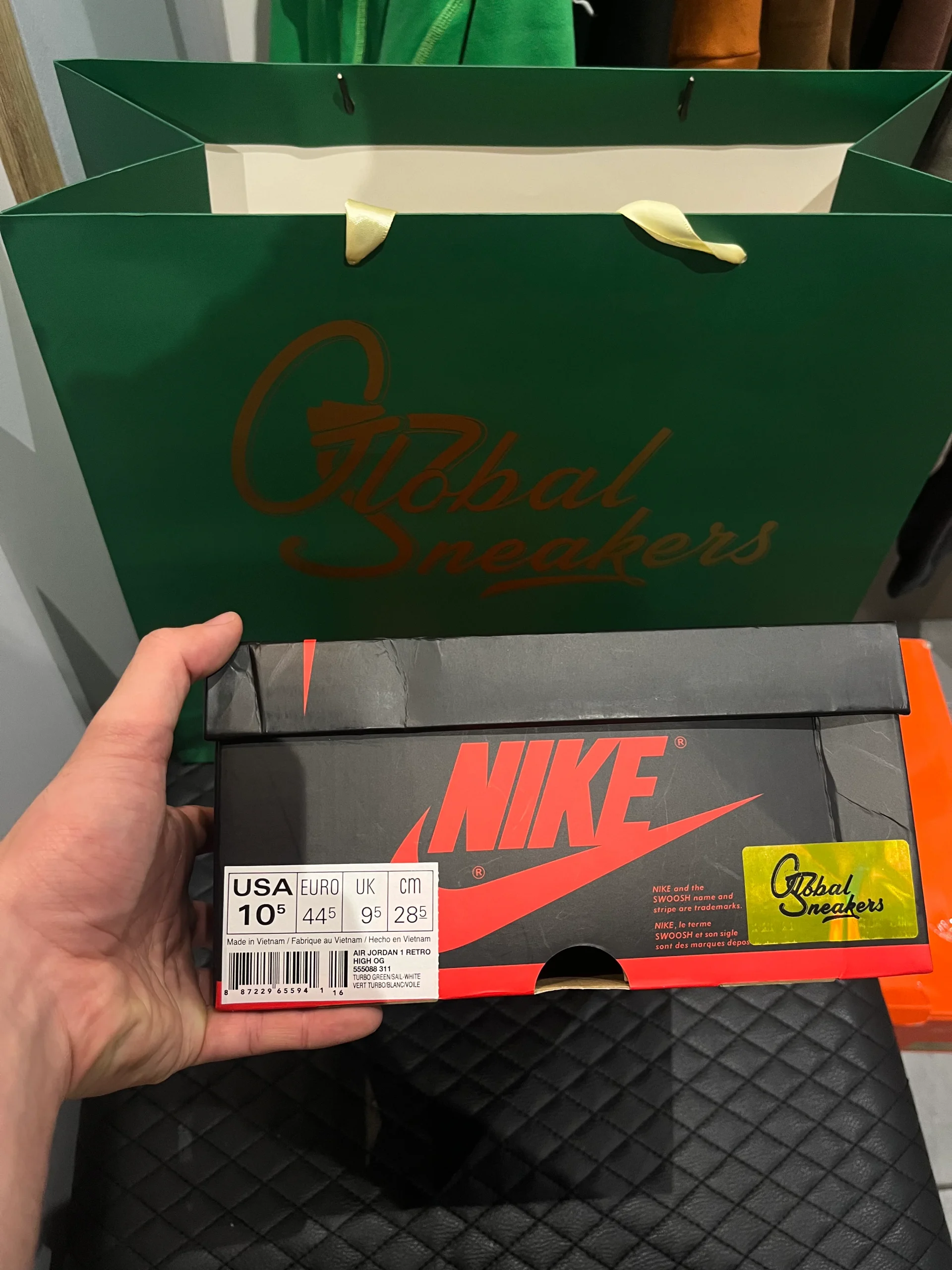 Jordan 1 Retro High Turbo Green OCCASION – Image 9