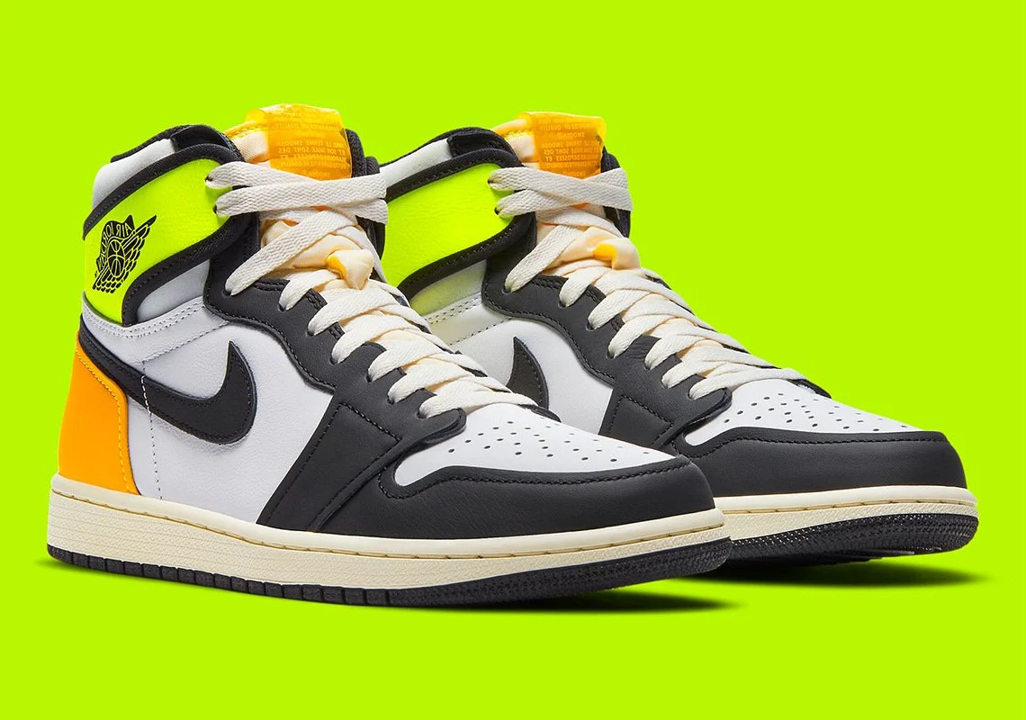 Jordan 1 Retro High White Black Volt University Gold – Image 3