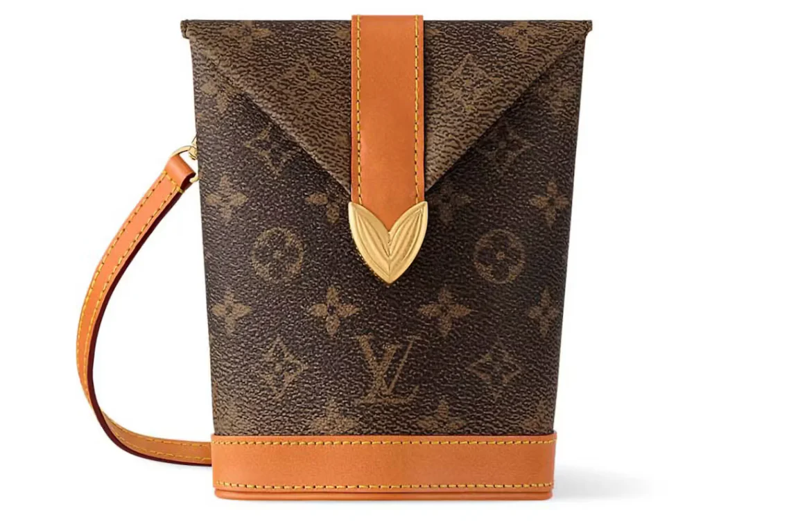 Louis Vuitton Envelope Pouch Monogram Dust