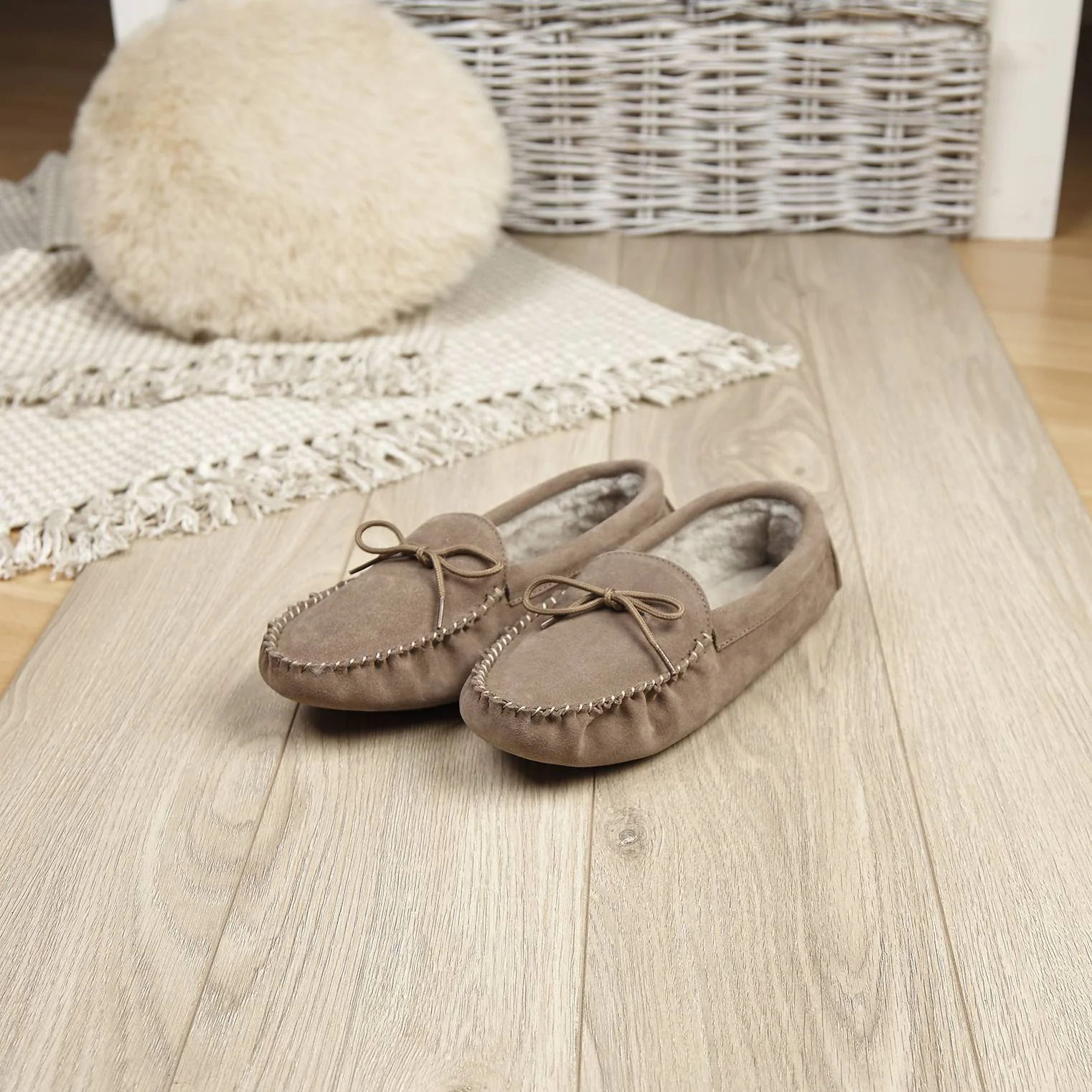 MAINE Mens Sheepskin Moccasins – Image 9