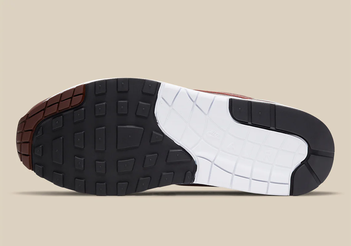 Nike - Air Max 1 Mystic Dates – Image 7