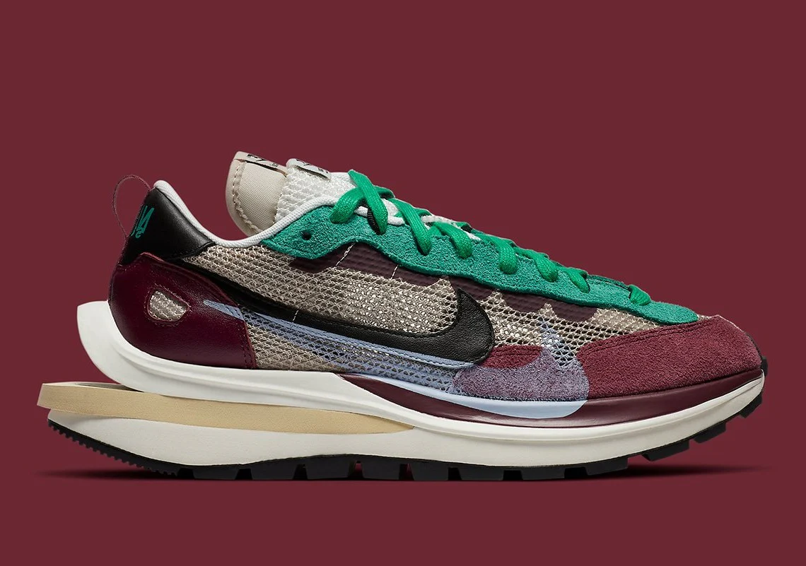 Nike - Vaporwaffle sacai Villain Red Neptune Green – Image 2