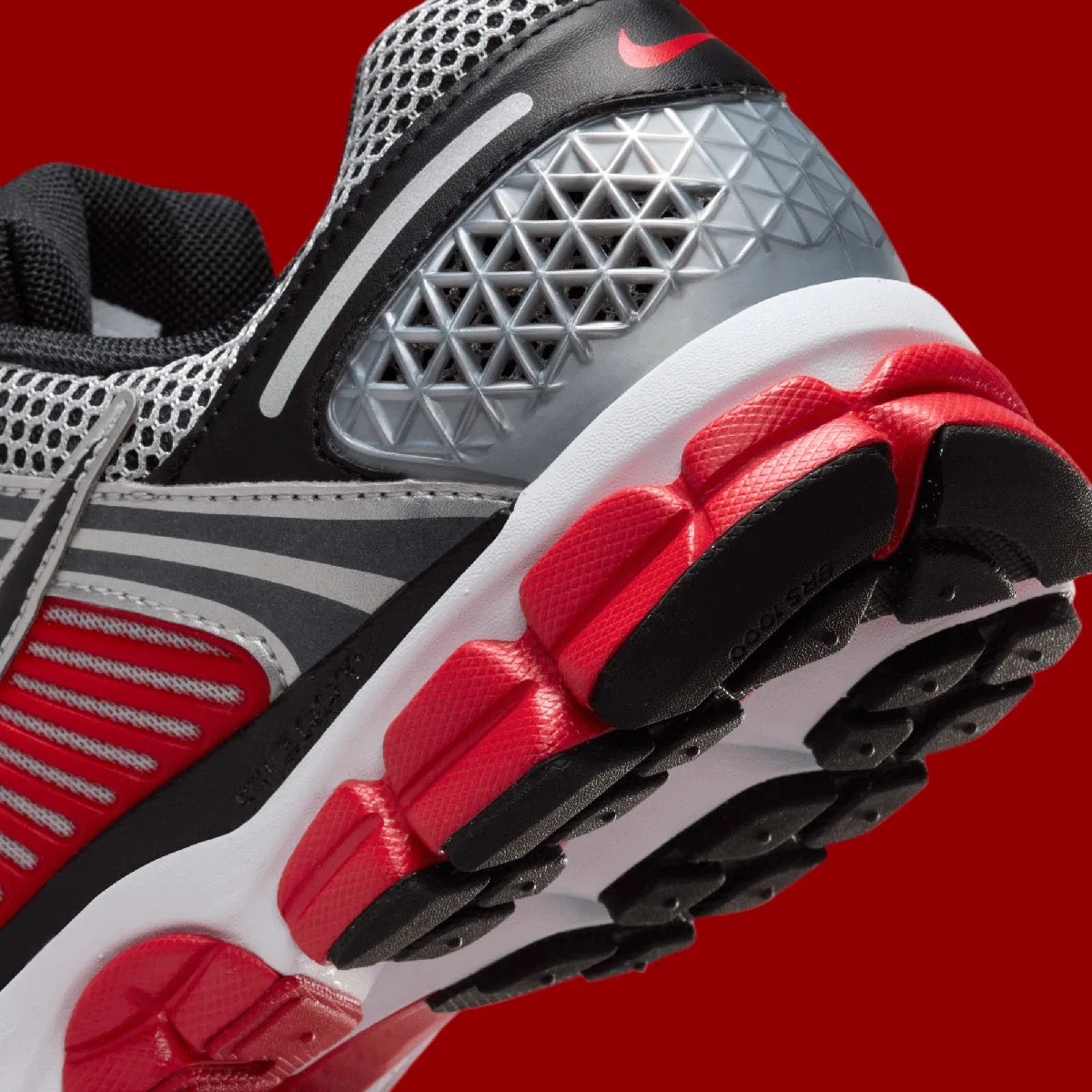 Nike Air Zoom Vomero 5 Metallic Silver University Red – Image 7