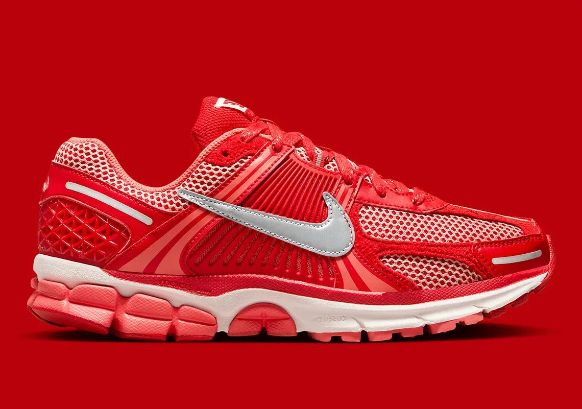 Nike Air Zoom Vomero 5 University Red – Image 2