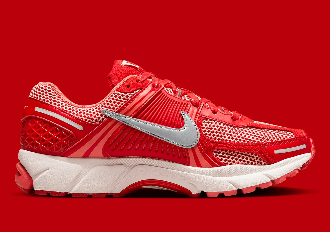Nike Air Zoom Vomero 5 University Red – Image 4