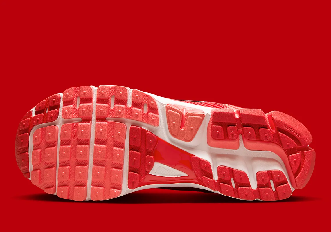 Nike Air Zoom Vomero 5 University Red – Image 9