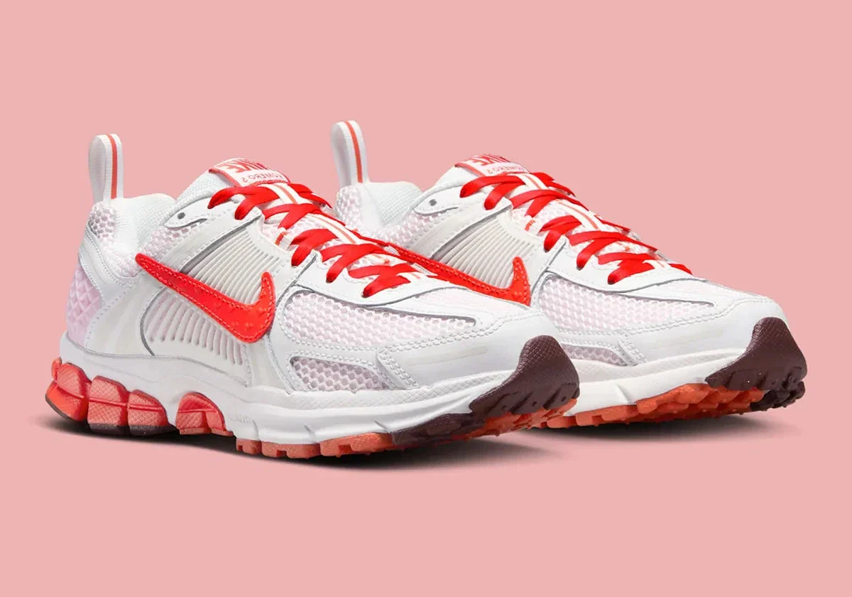 Nike Air Zoom Vomero 5 Valentine's Day – Image 3