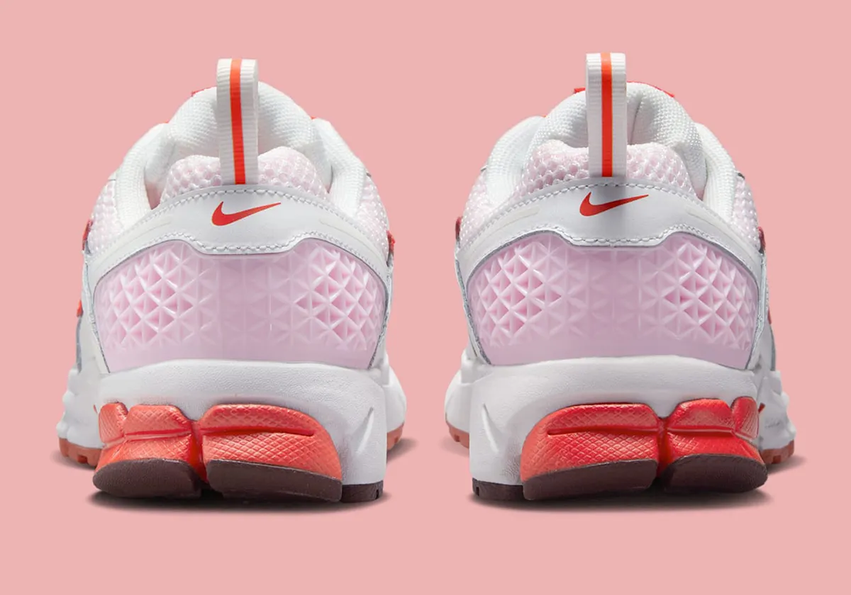 Nike Air Zoom Vomero 5 Valentine's Day – Image 6