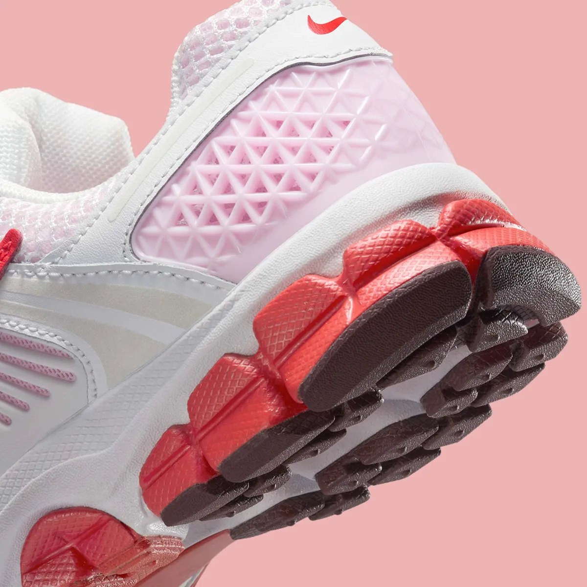 Nike Air Zoom Vomero 5 Valentine's Day – Image 9