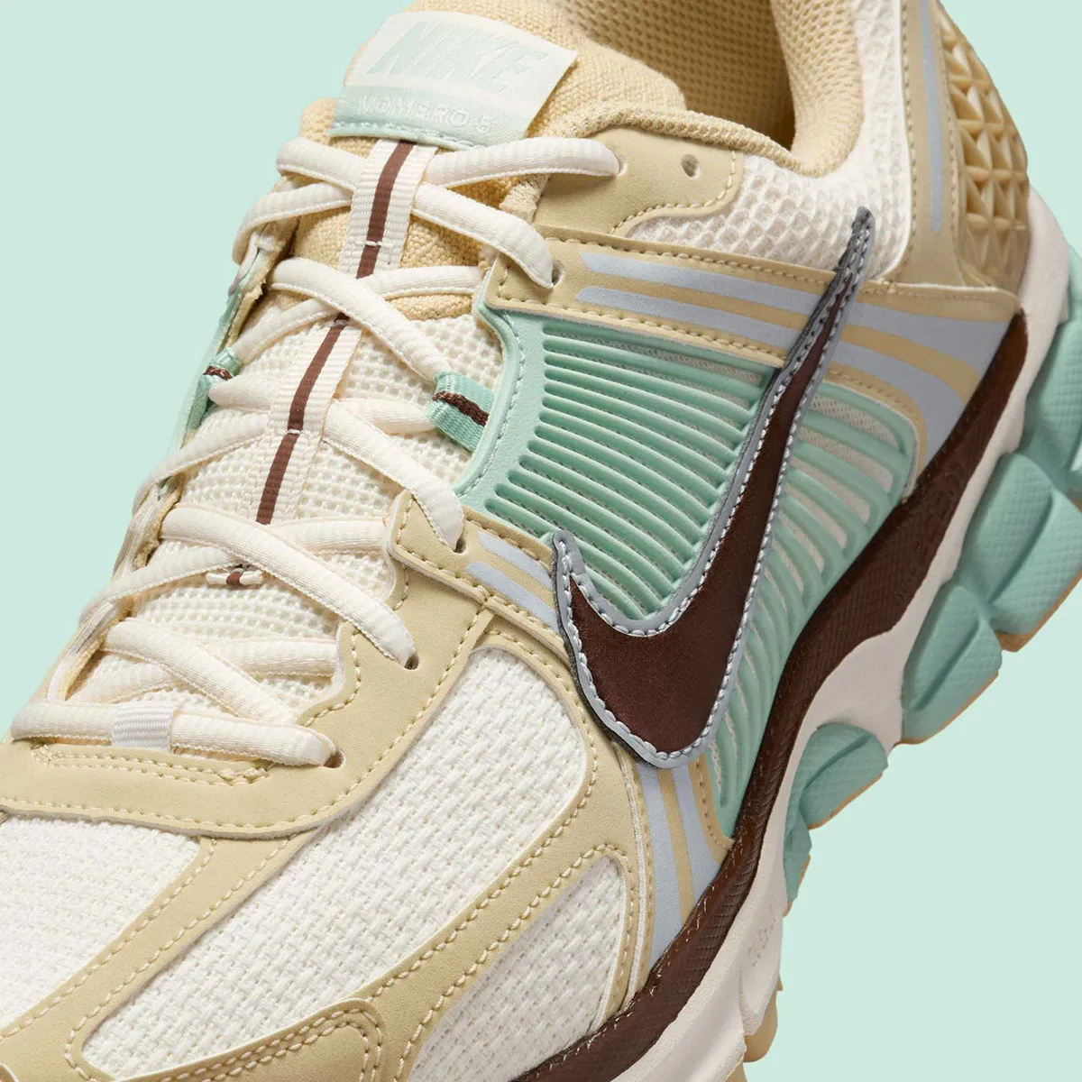 Nike Zoom Vomero 5 Team Gold Seafoam – Image 5
