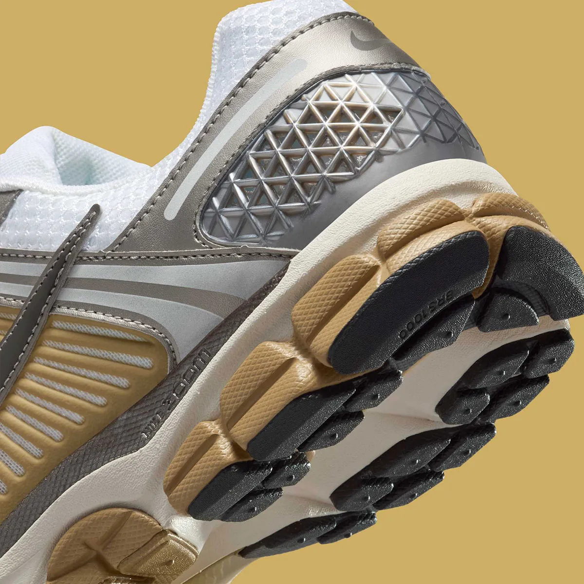 Nike Vomero 5 Metallic Pewter – Image 6