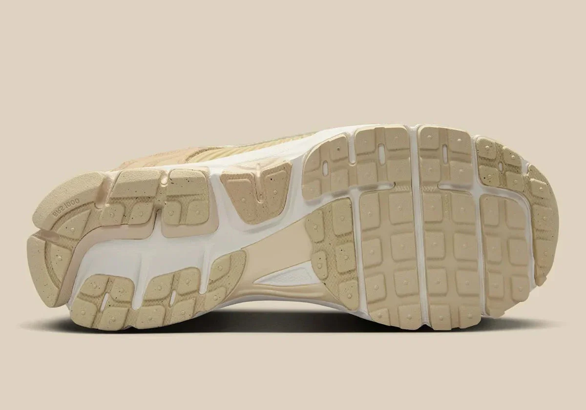 Nike Zoom Vomero 5 Beach Light Khaki – Image 9