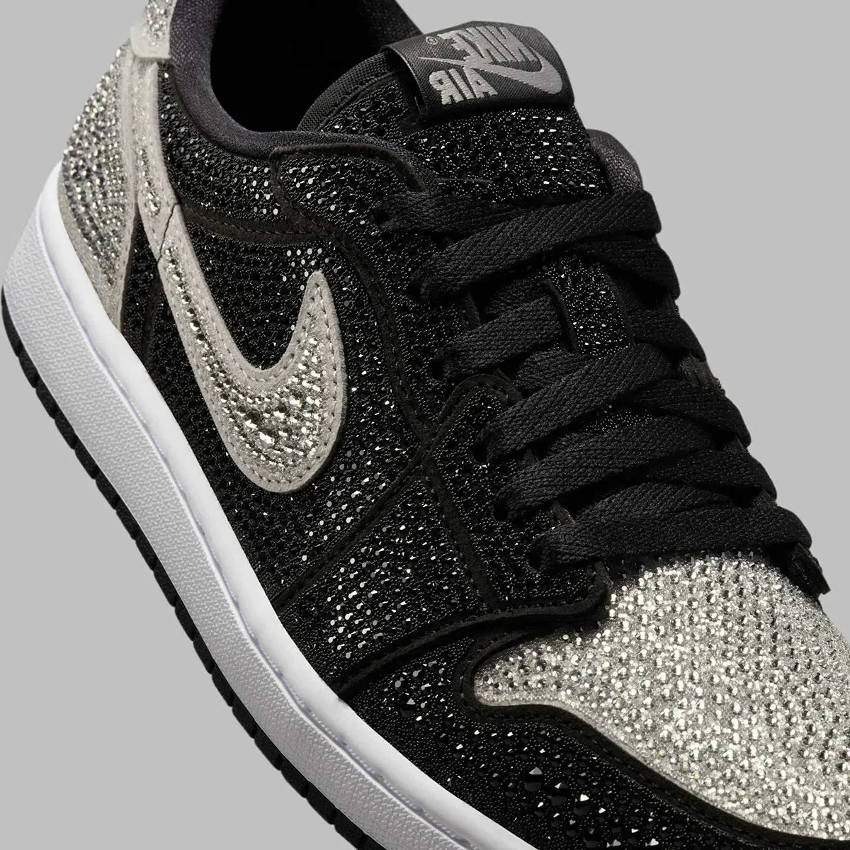 Jordan 1 Retro Low OG Swarovski Stealth – Image 6