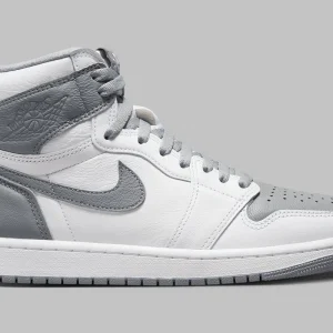 Jordan 1 Retro High OG Stealth