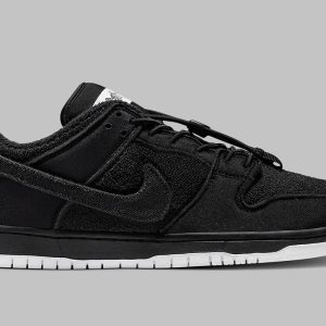 Nike SB Dunk Low Gnarhunters