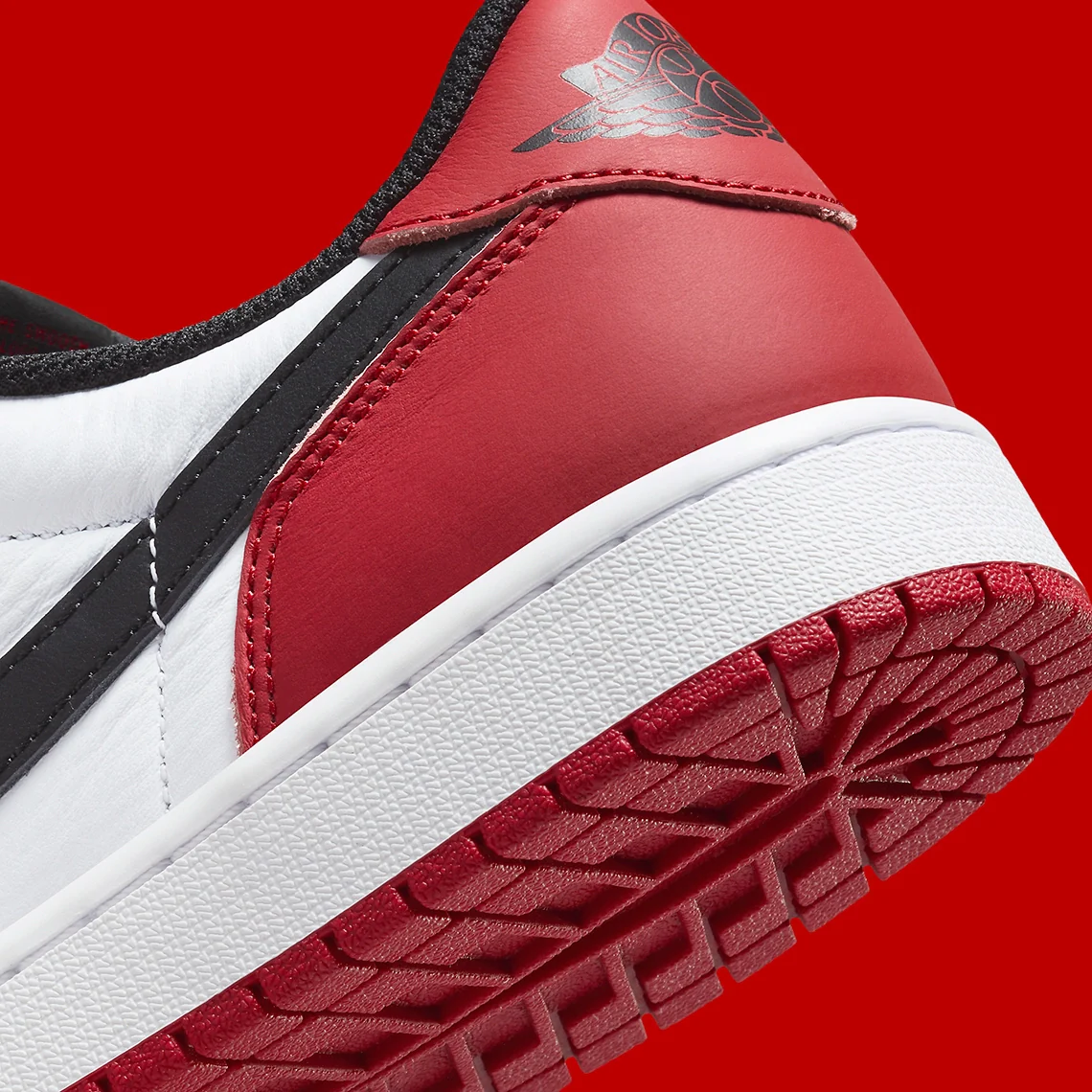 Jordan 1 Retro Low OG Black Toe (2023) – Image 8