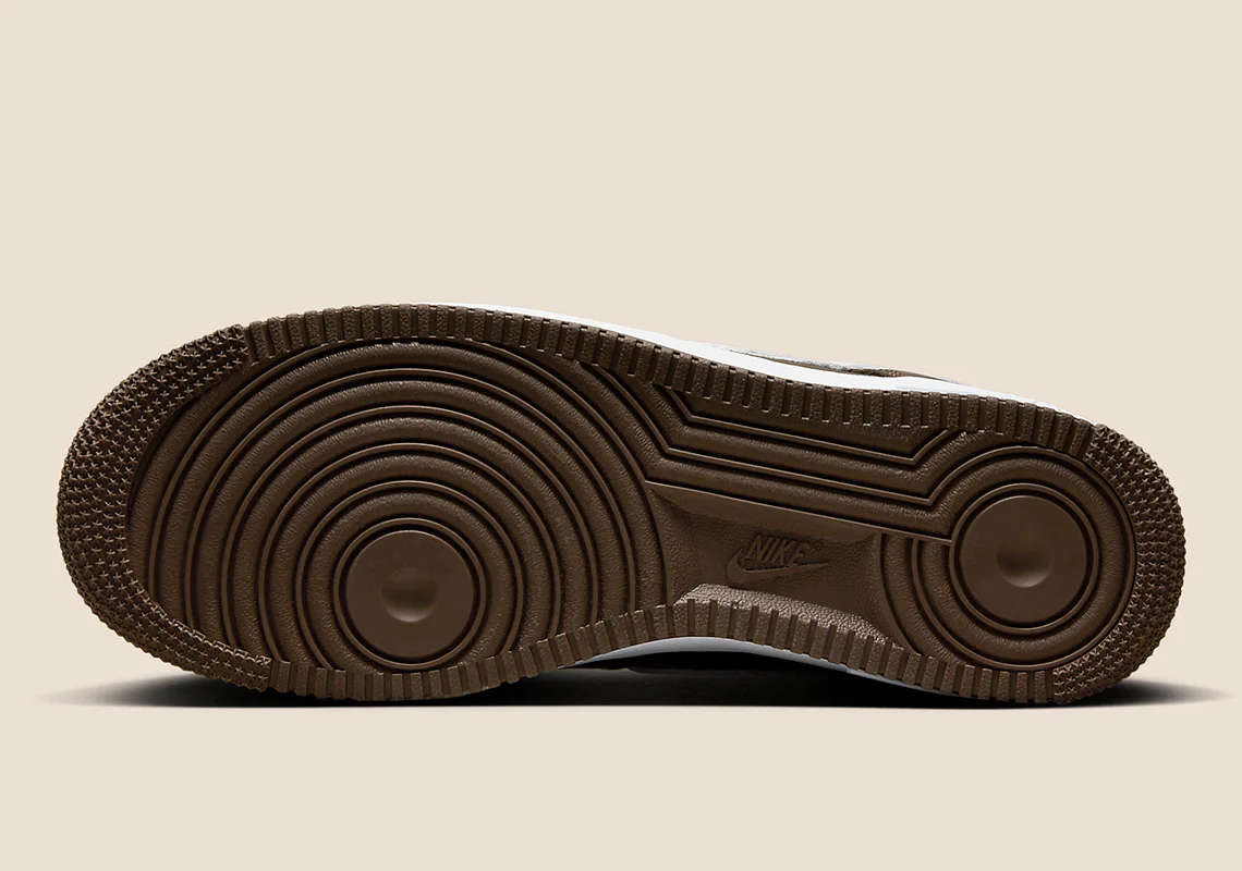 Nike Air Force 1 Low Retro Color of the Month Chocolate – Image 9
