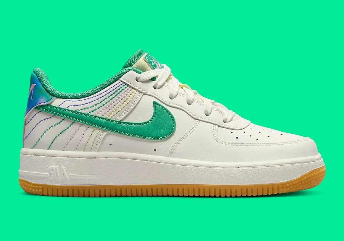 Nike Air Force 1 Low LV8 3 Heel Stitch Sail Stadium Green – Image 2