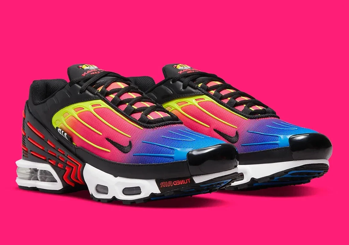 Nike Air Max Plus 3 Black Neon – Image 3