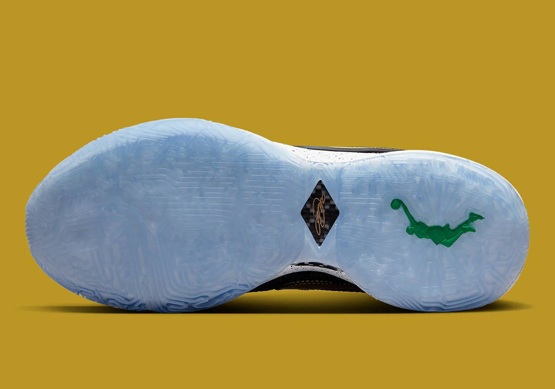 Nike LeBron 20 Black Metallic Gold – Image 9