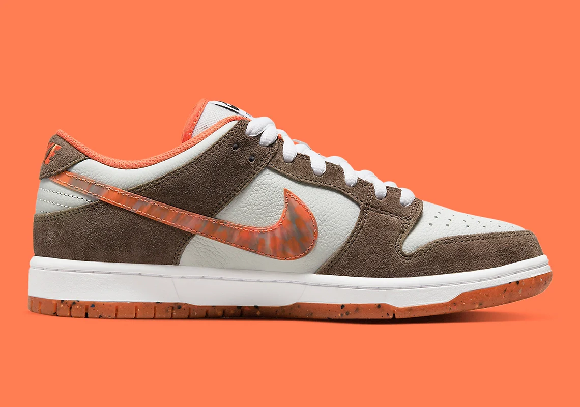 Nike SB Dunk Low Crushed D.C. – Image 4