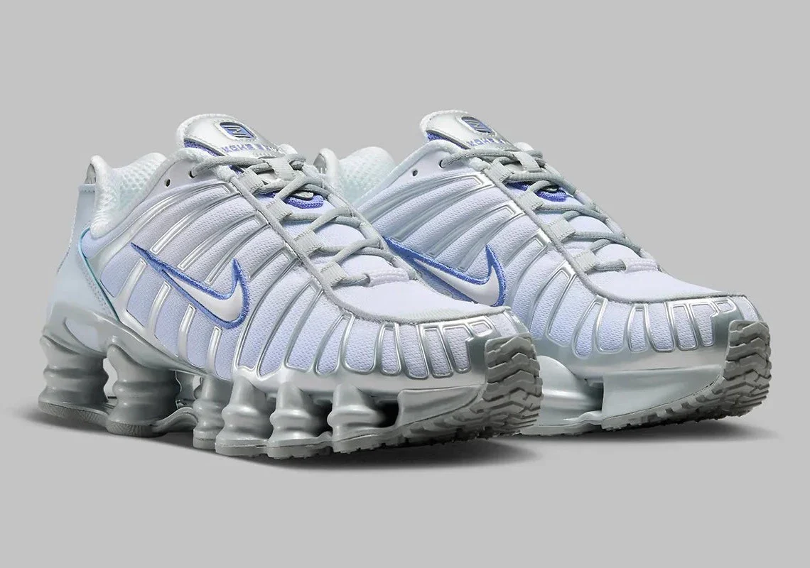 Nike Shox TL Metallic Platinum Blue Tint – Image 3