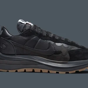 Nike Vaporwaffle sacai Black Gum